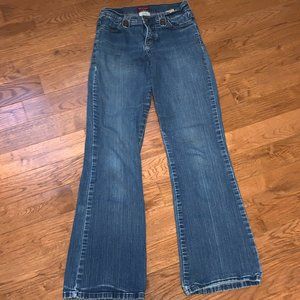 Levi's Jeans, Size 6 Medium, Perfectly Slimming